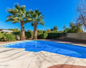 Amazing 3 BR w/Pool, minutes from PHX and Sports